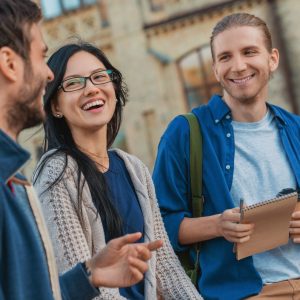 Multi-ethnic,Group,Of,College,Students,Friends,Classmates,In,Casual,Clothing Już niebawem rekrutacja do czwartej edycji programu stypendialnego!