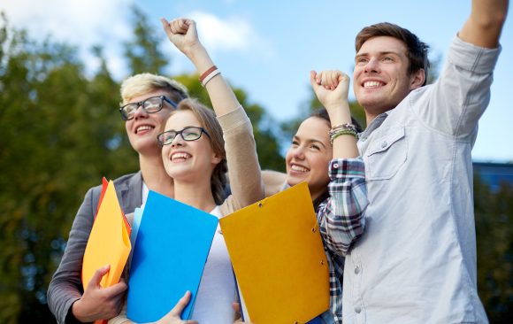 Education,,Friendship,,Success,And,Teenage,Concept,-,Group,Of,Happy 8 lipca 2026 – otwieramy rekrutację do IV edycji programu stypendialnego